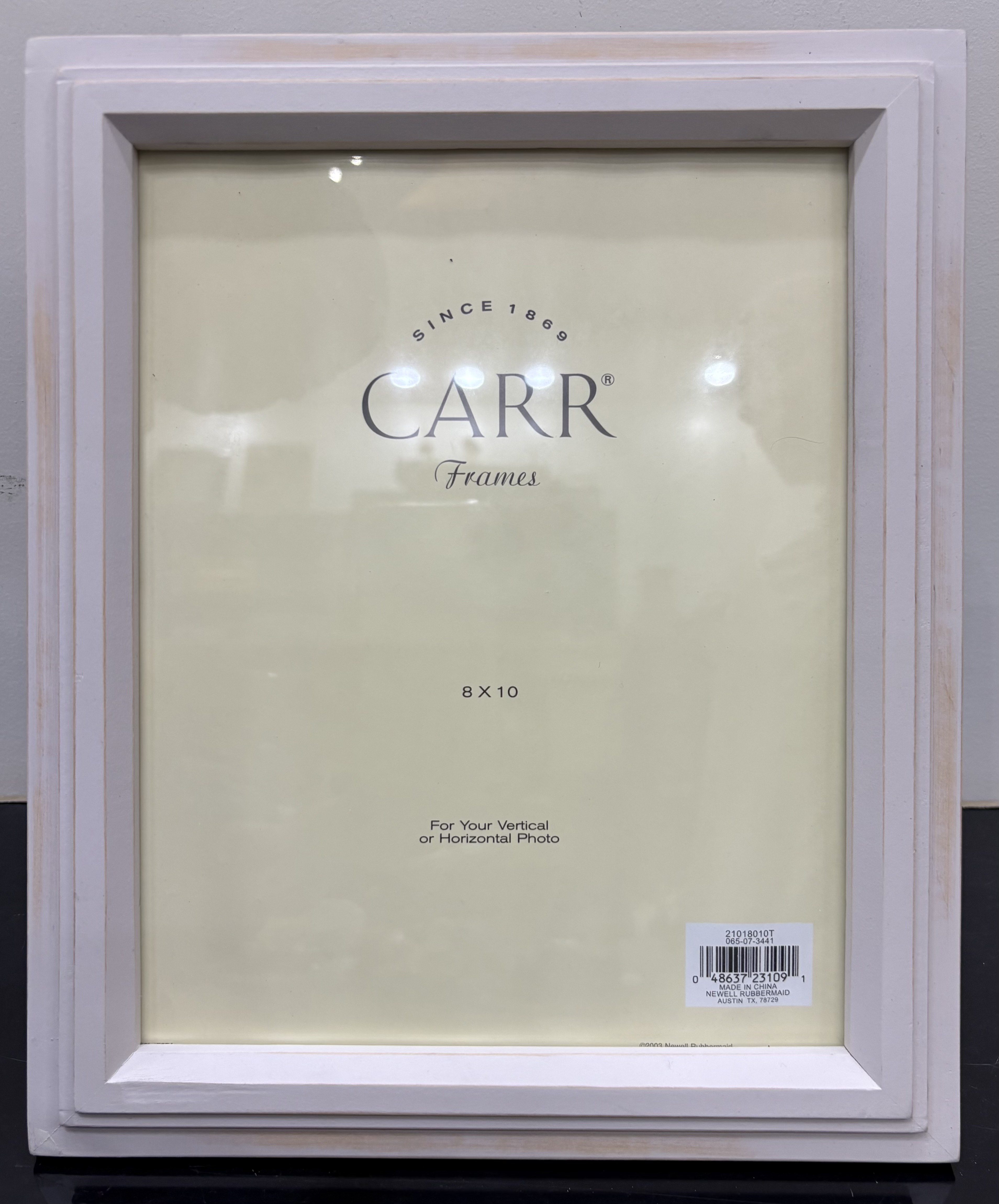إطار صور خشبي كلاسيكي أبيض من CARR